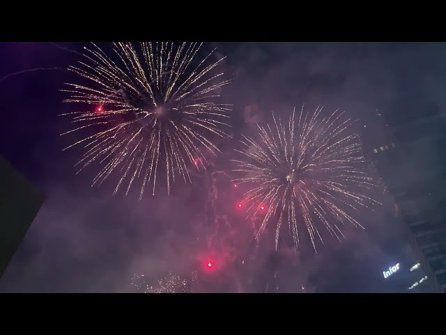 [4K] New Year Fireworks in 5th Ave. BGC Philippines