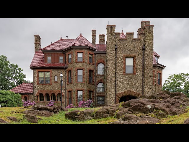 Exploring Former Mansion of a celebrity left Abandoned after Failed Business Deal