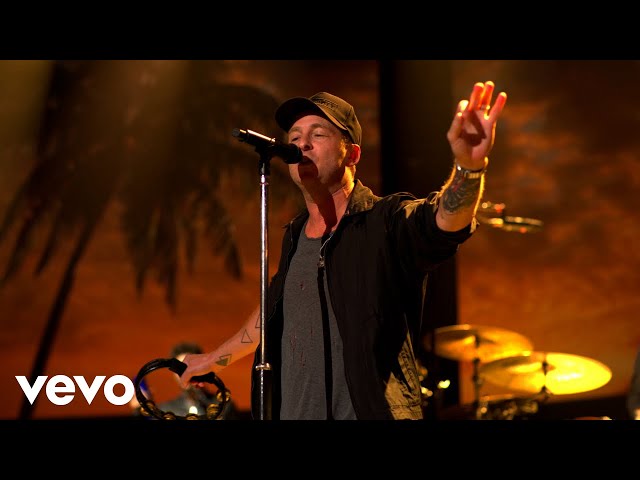 OneRepublic - I Ain’t Worried (Live From The Tonight Show Starring Jimmy Fallon)