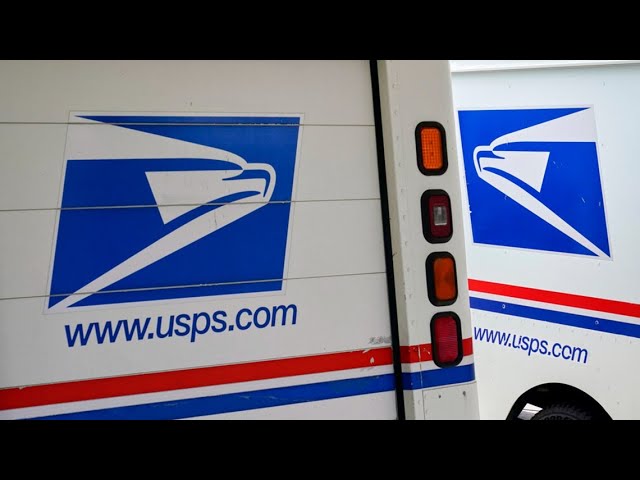 Mail carrier held at gunpoint during attempted robbery