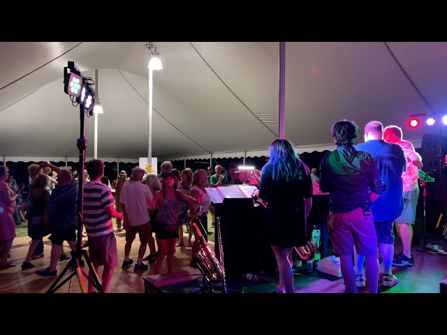 The Sound Couple - Dancin' in the Tent!