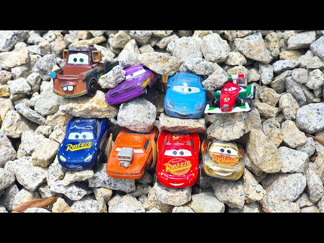 Looking For Disney Pixar Cars On The Rocky Road, Lightning McQueen, Natalie Certain, Sally Carrera