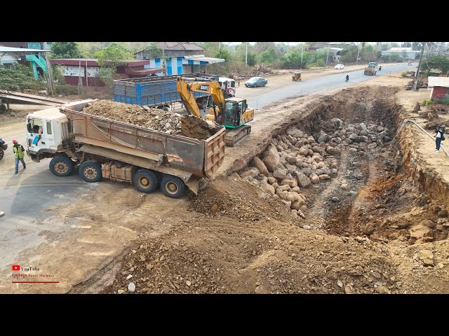 Floor​ Missing Under Of Foundation Road Was Clutter​ Rock Soils​ With Skills Dozer Heavy Truck Dump