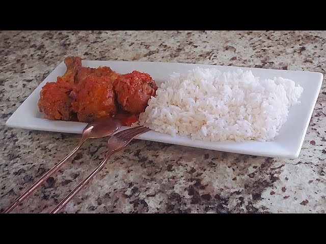 Boiled rice and chicken stew