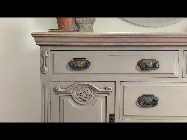 How to use Annie Sloan Chalk Paint on furniture to create a Swedish Gustavian Look.