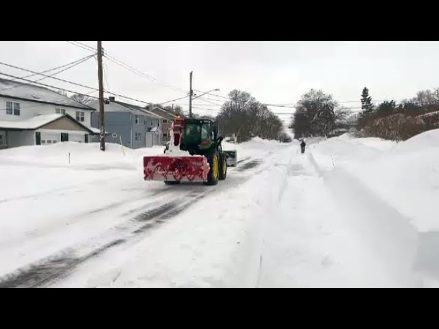 Parts of Prince Edward Island still working to dig out of the snow