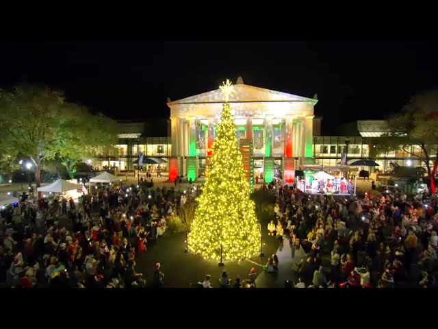 Raleigh Tree Lighting ceremony kicks off the Triangle holiday season