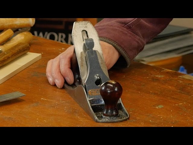 Sharpening and Setting the Bench Plane | Paul Sellers