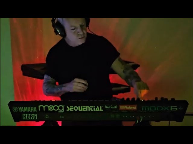DJ Rik LIVE Techno Set using only Yamaha MODX6+ Pattern Sequencer Synthesizer