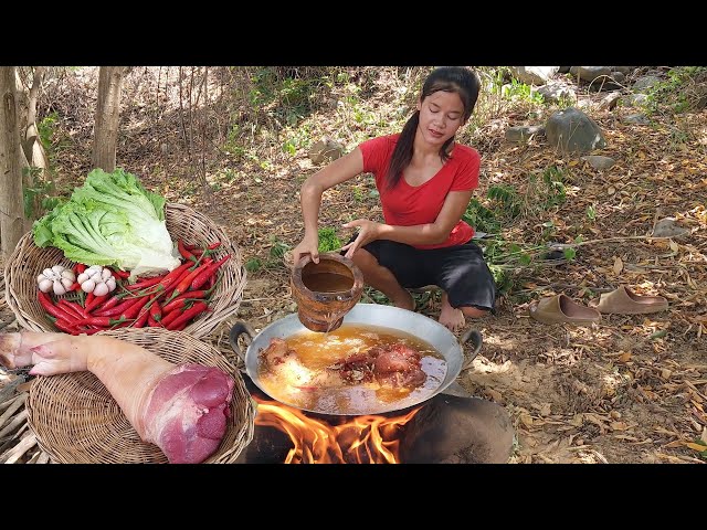 Pork leg salad spicy braised So delicious food for lunch - Survival cooking in forest