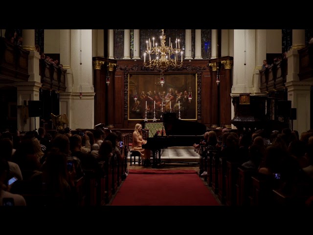 Freya Ridings - Lost Without You (Live at St. George's Church)