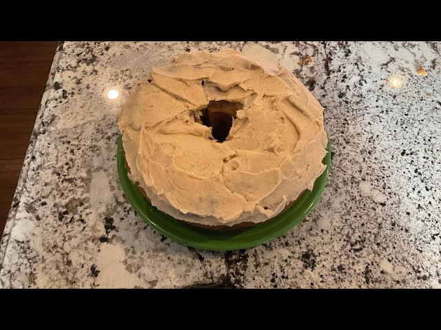 Cinnamon Blueberry Bunt Cake/ With Cake Flour