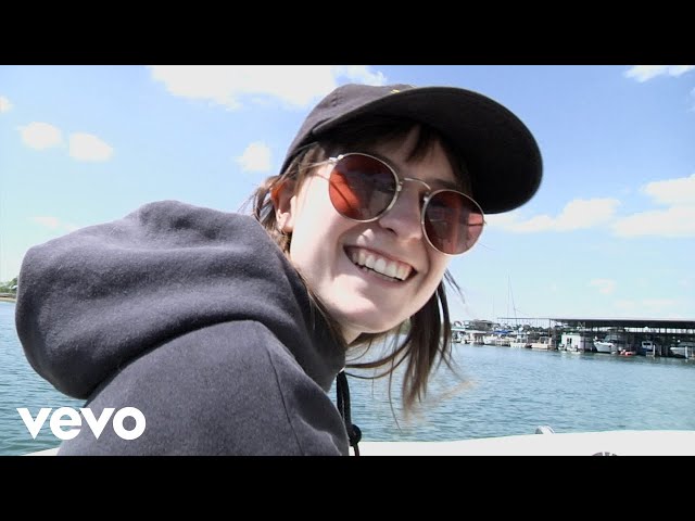 Faye Webster - I Know I'm Funny haha (Official Video)