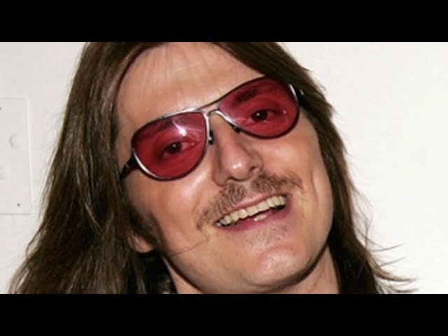 The Untold Truth Of Comedian Mitch Hedberg