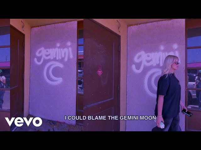 Reneé Rapp - Gemini Moon (Official Lyric Video)