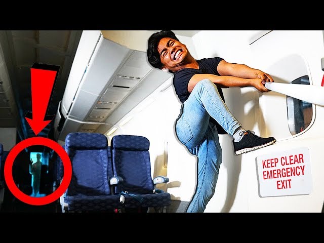 Escape The ABANDONED Airplane!