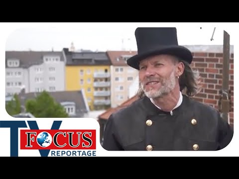 Arbeiten über den Dächern der Stadt: Schornsteinfeger in Aktion | Focus TV Reportage