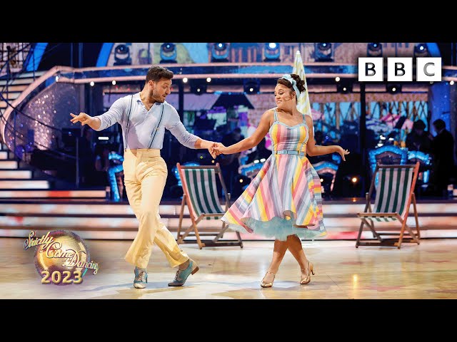 Ellie Leach and Vito Coppola Foxtrot to Perfect by Fairground Attraction ✨ BBC Strictly 2023