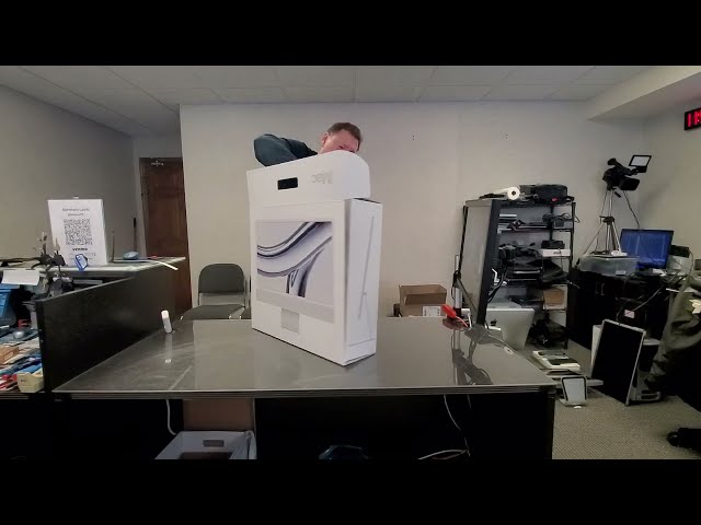 Box opening of a brand new 2024 iMac