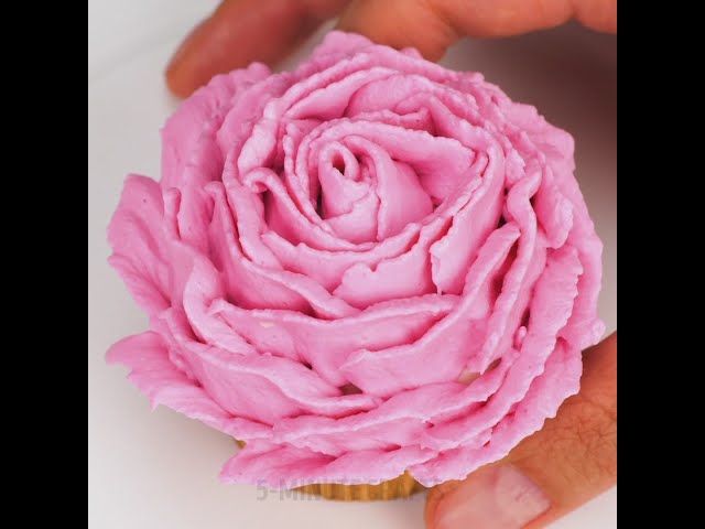 How To Make Rose Shaped Cupcakes 🌹🧁