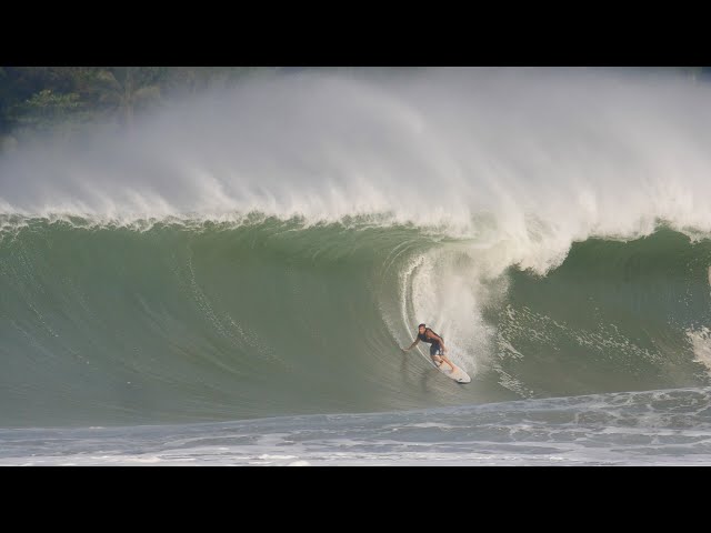 Slo-mo (180 fps) Locals surfing huge Puerto Escondido waves.
