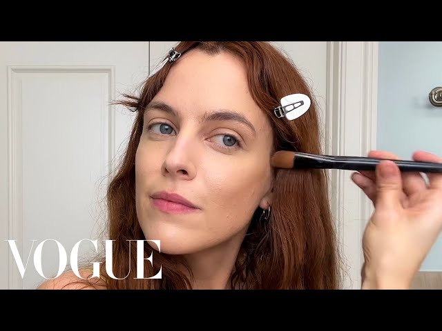 Daisy Jones’s Riley Keough’s Guide to Glowing Skin and No-Makeup Makeup | Beauty Secrets | Vogue