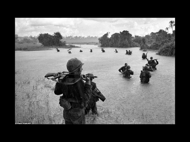 CCR - Run Through The Jungle (Vietnam footage)