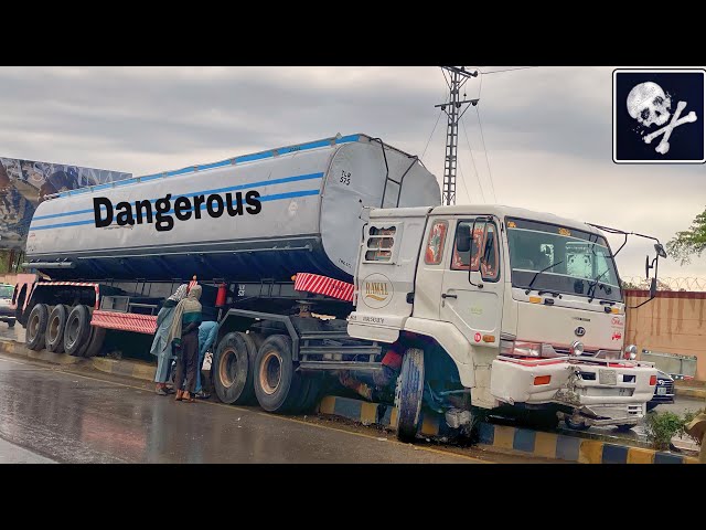 Crude Oil Load Tanker Climbed Over the Footpath due to Brake Failure || Restoration King