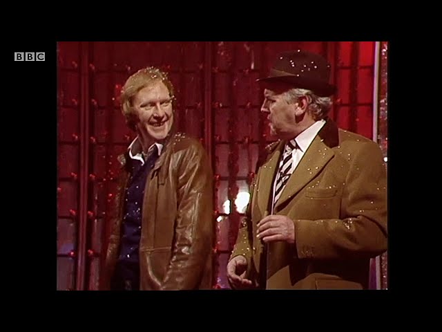 CHRISTMAS TOTP   1983   Dennis Waterman & George Cole - What Are We Gonna Get 'Er Indoors