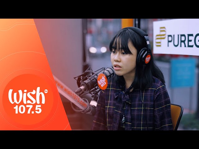Mei Teves performs "Sino Ang Baliw" LIVE on Wish 107.5 Bus