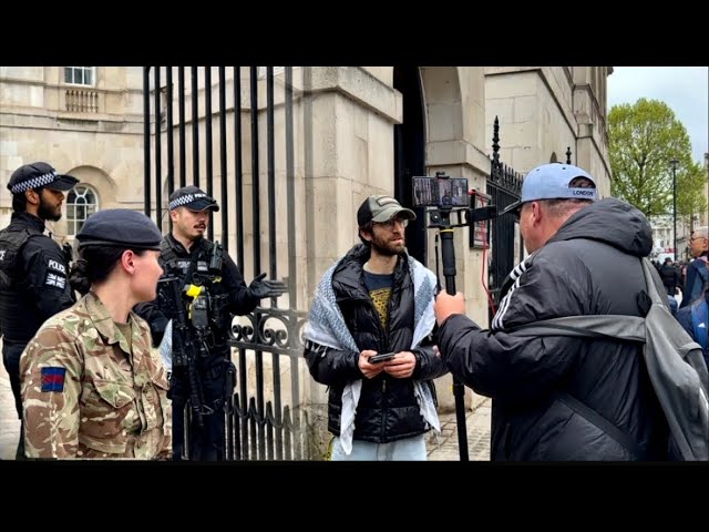 TROUBLE MAKER, He should been ARRESTED for lack of respect  at horse GUARDS