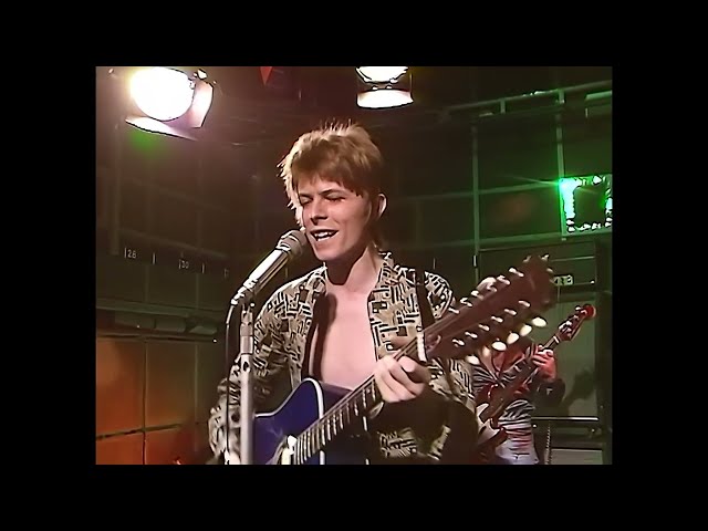 David Bowie - Queen Bitch (Old Grey Whistle Test, 1972)