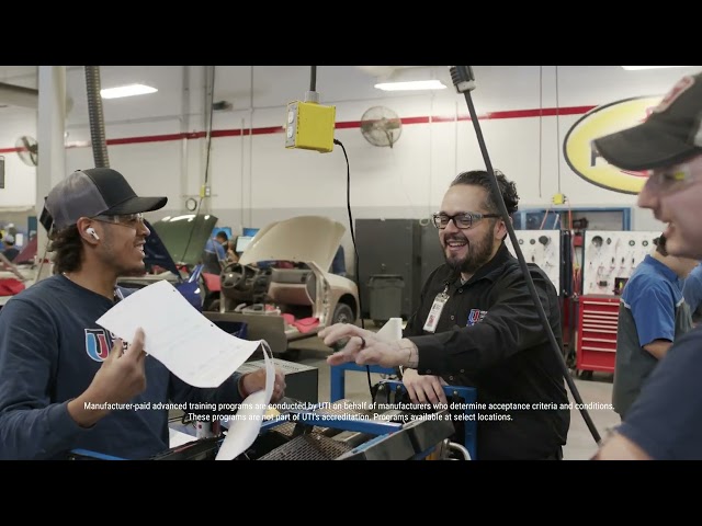 A Day in the Life of an Auto Student | Universal Technical Institute