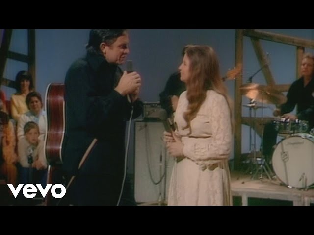 Johnny Cash, June Carter Cash - Help Me Make It Through the Night (Live in Denmark)