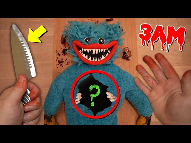 CUTTING OPEN REAL HUGGY WUGGY AT 3 AM!! (WHAT'S INSIDE!?)