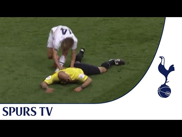 Lewis Holtby takes out Howard Webb