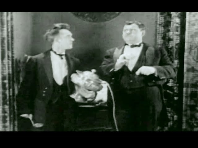 Laurel & Hardy - Prompte Bedienung (From Soup To Nuts)