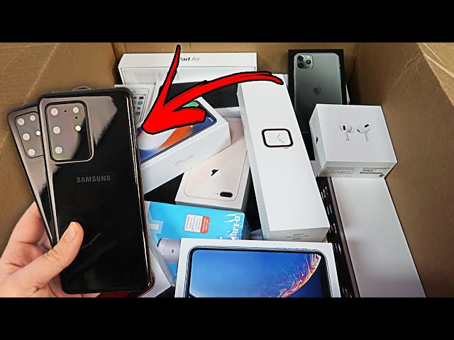 FOUND iPHONES & SAMSUNG S20 !! DUMPSTER DIVING APPLE AND SAMSUNG STORE!!