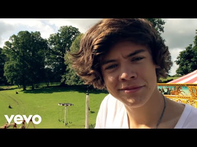 One Direction - Behind the scenes at the photoshoot - Harry
