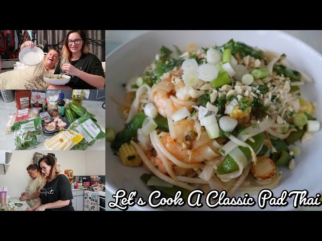 Let's Cook A Classic Pad Thai