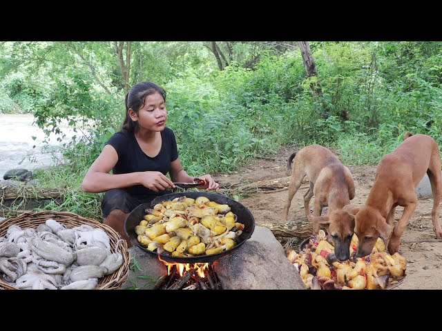 Survival cooking in forest - Octopus curry spicy with Mushroom plant and Eating delicious near river