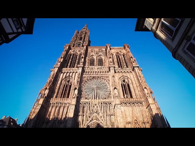 Extreme Constructions: The Secrets of the Cathedrals