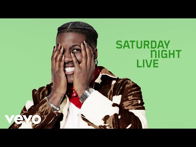 Lil Yachty - drive ME crazy! (Live on Saturday Night Live)