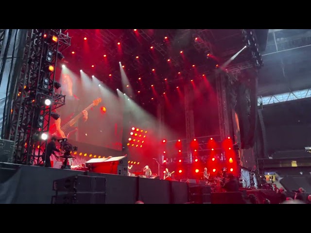 Let There Be Rock-Brian Johnson, Lars Ulrich & Foo Fighters (Taylor Hawkins Tribute, London)(4K HDR)