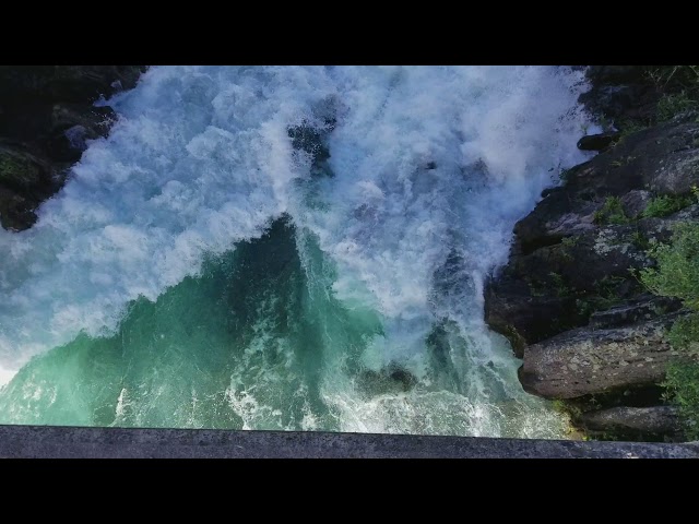 New Zealand - Huka Falls (starting, other side)