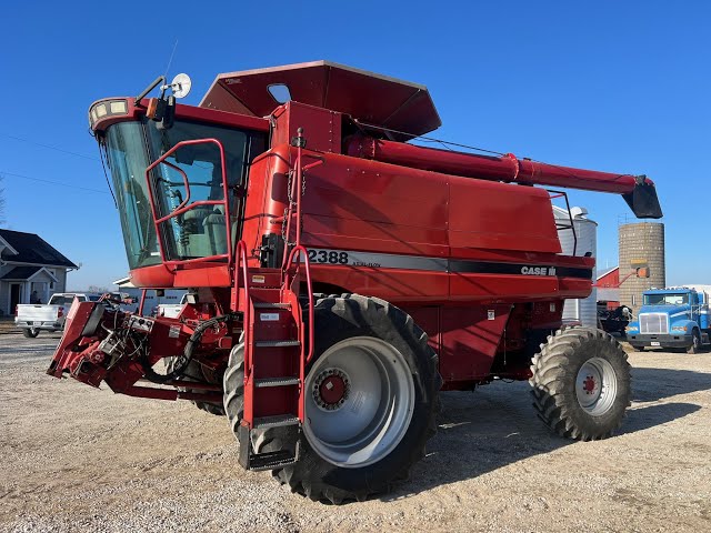 2005 CaseIH 2388 Combine Sold Strong Today on Martinsburg, MO Farm Auction
