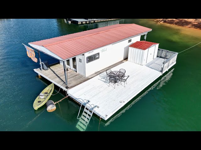 12 x 27.5 Floating Cabin (Approx 328sqft) For Sale on Norris Lake Tennessee