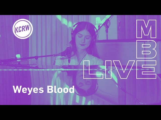 Weyes Blood performing "Everyday" live on KCRW