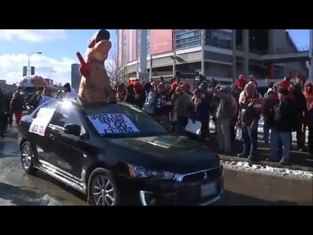 Cleveland Browns fans celebrated their 0-16 season with a parade | ESPN