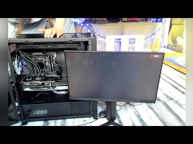 xQc booting his new PC for the first time